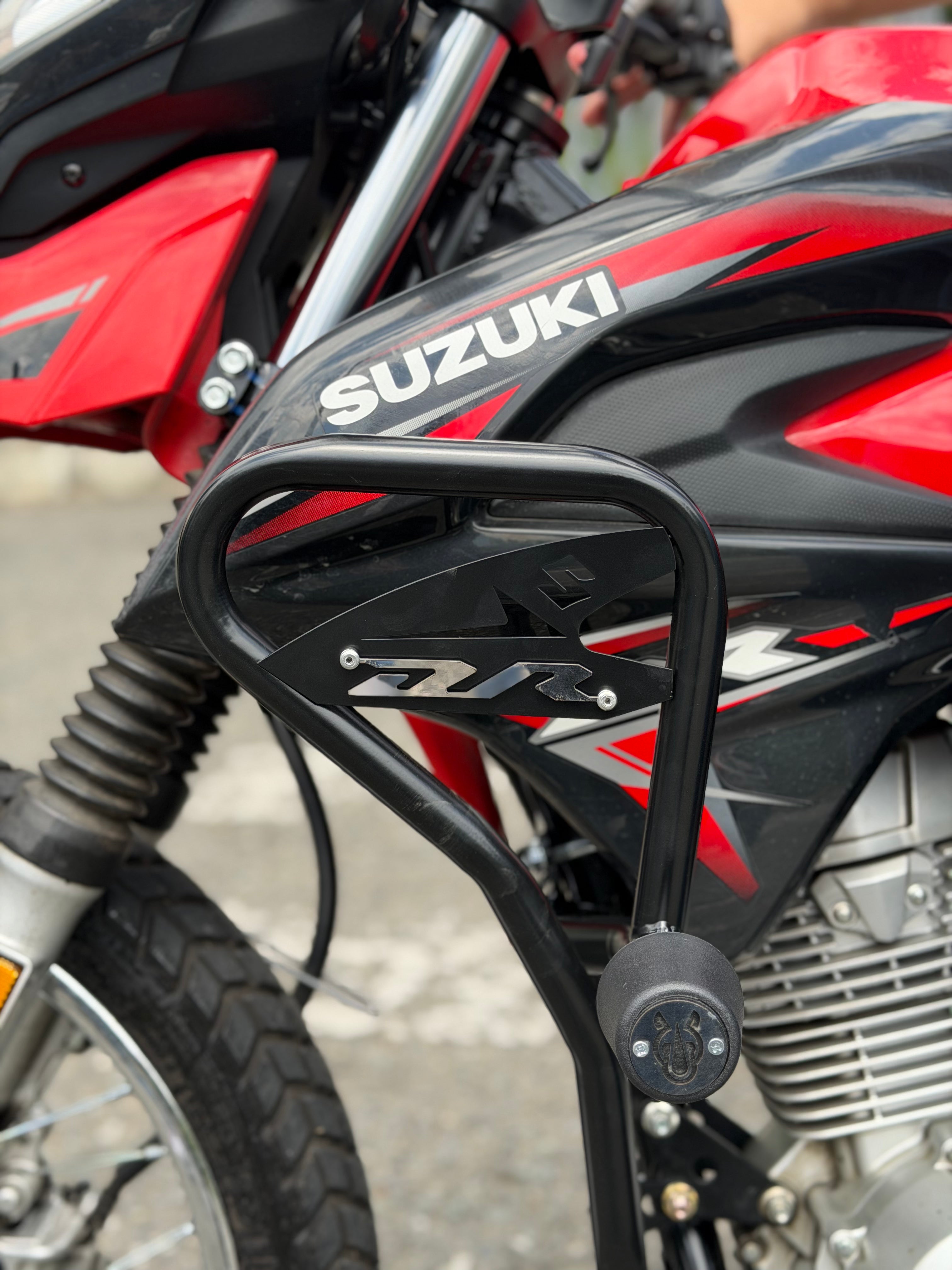 DEFENSA DR 150